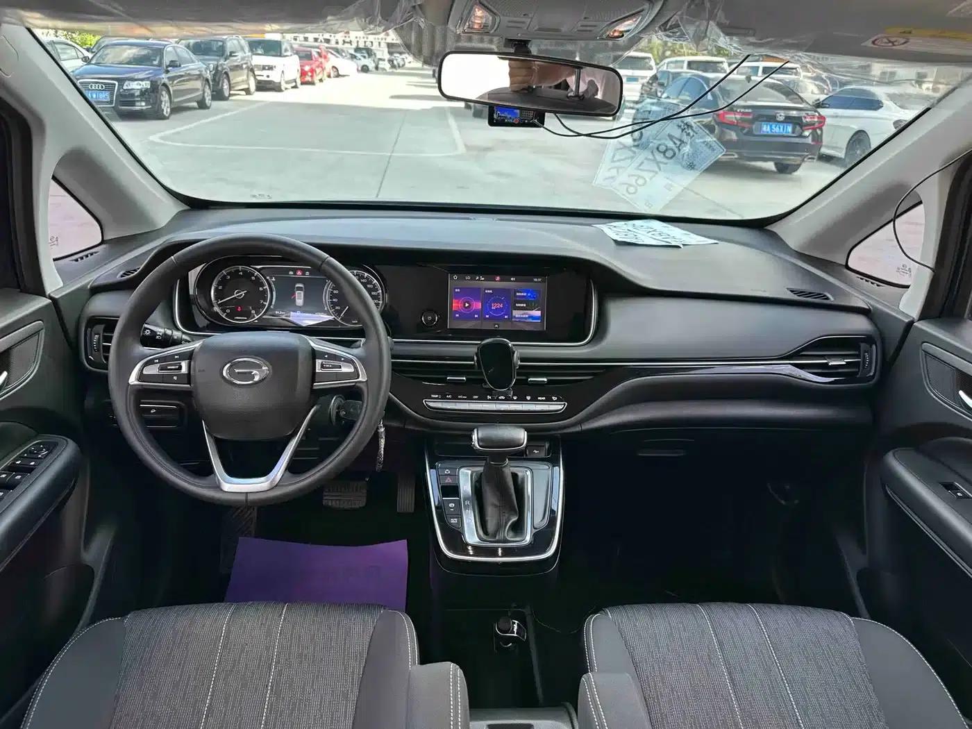 Trumpchi M6 2021 270T DCT Elite Edition (7-seater) — миниатюра 18
