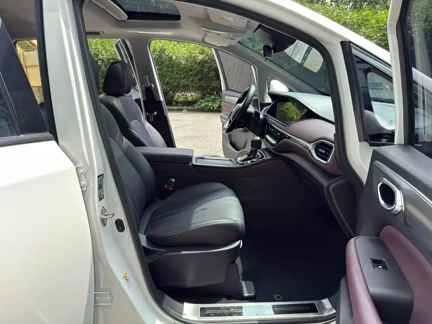 Trumpchi M6 2021 270T DCT Luxury Edition (7-seater) — миниатюра 13