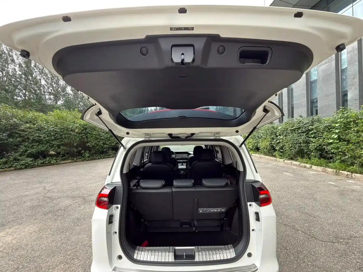 Trumpchi M6 2021 270T DCT Luxury Edition (7-seater) — миниатюра 18