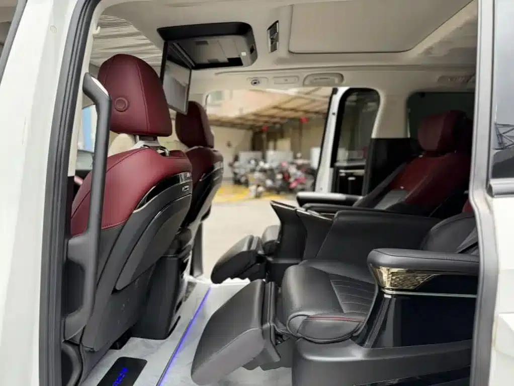 Trumpchi E9 2023 Model E9 Master — миниатюра 12