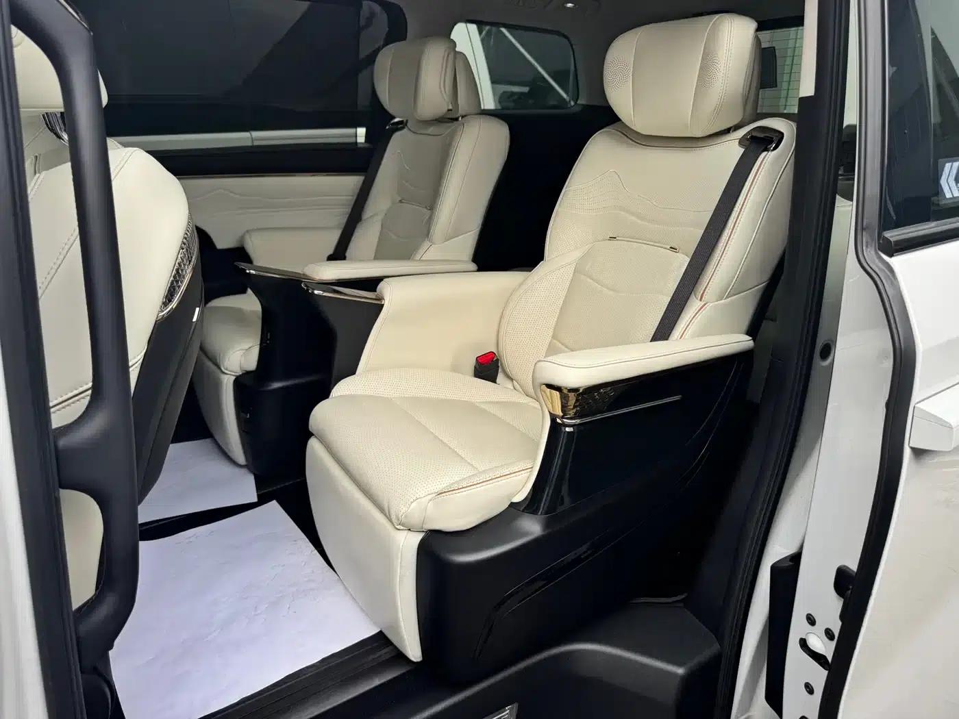 Trumpchi E9 2023 E9 MAX — миниатюра 11