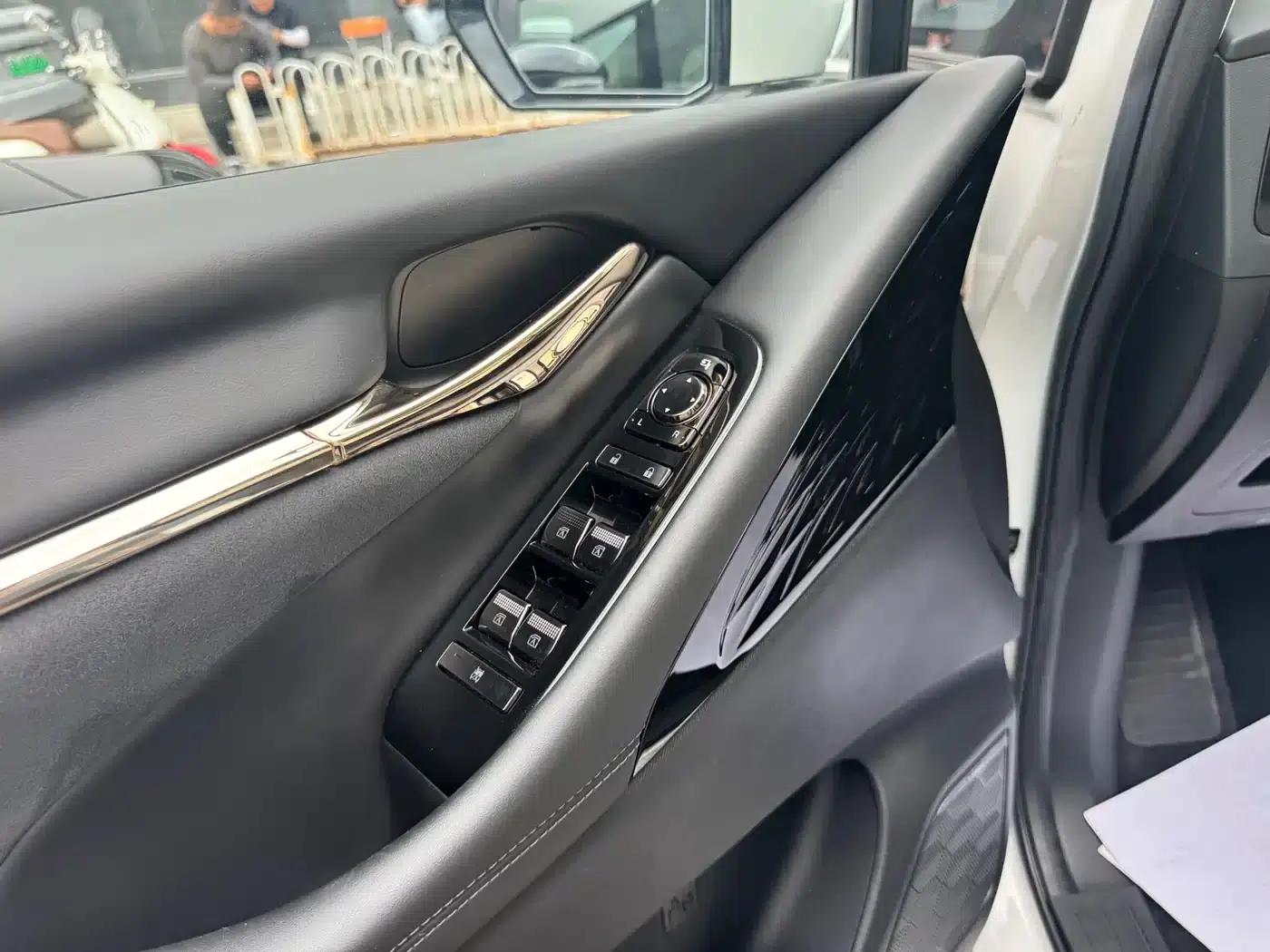 Trumpchi E9 2023 E9 MAX — миниатюра 6