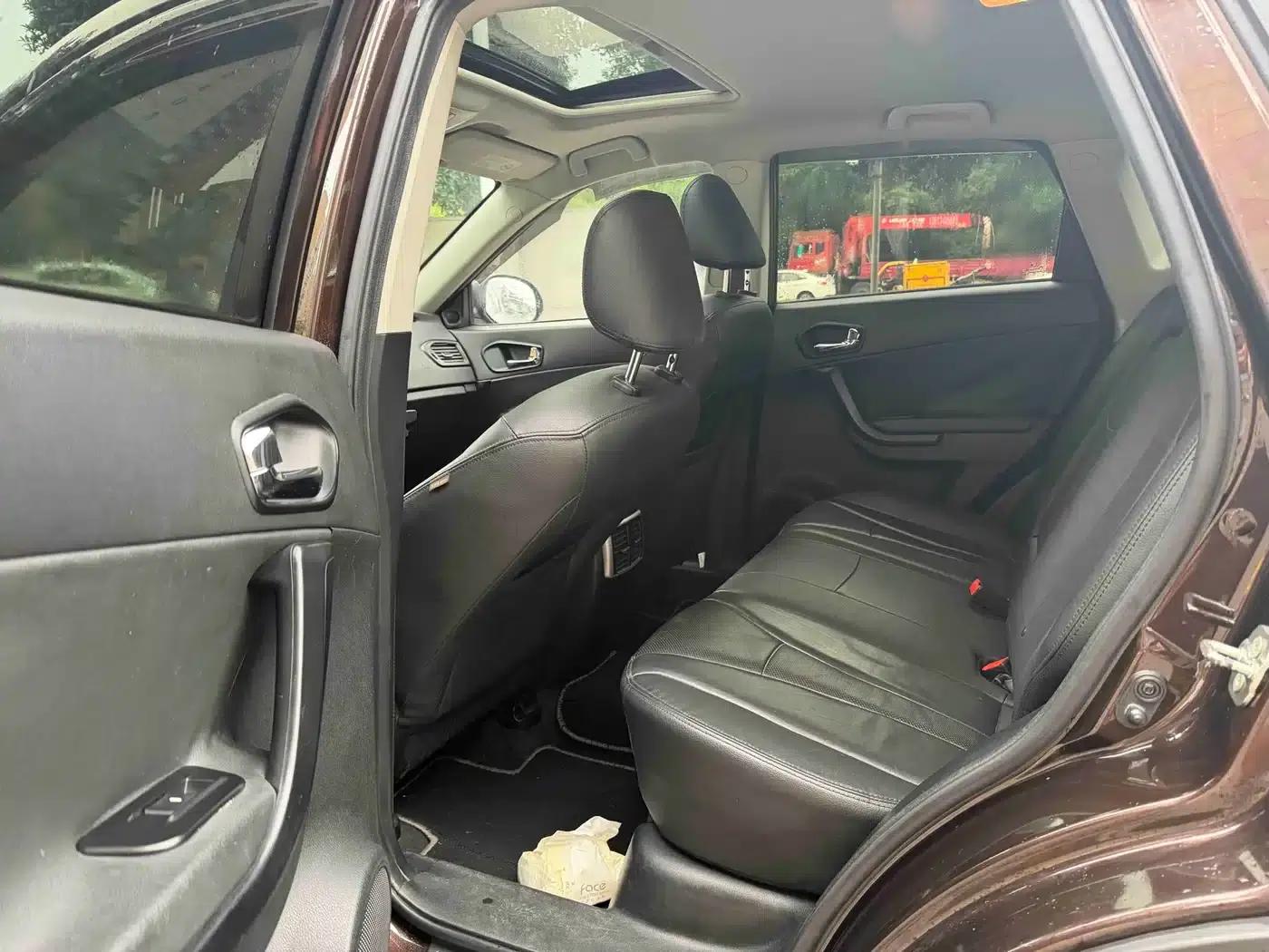 Trumpchi GS5 2014 2.0L Automatic 2WD Anniversary Value-Added Edition — миниатюра 7