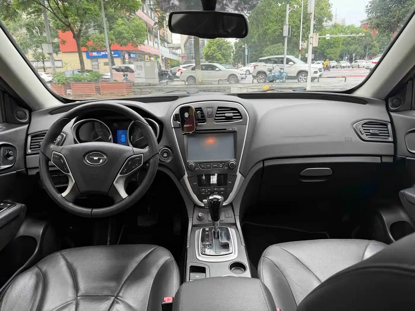 Trumpchi GS5 2014 2.0L Automatic 2WD Anniversary Value-Added Edition — миниатюра 9