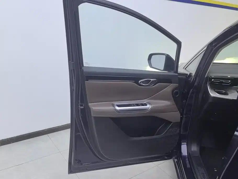 Trumpchi E8 PHEV 2024 Model 150km MAX — миниатюра 7