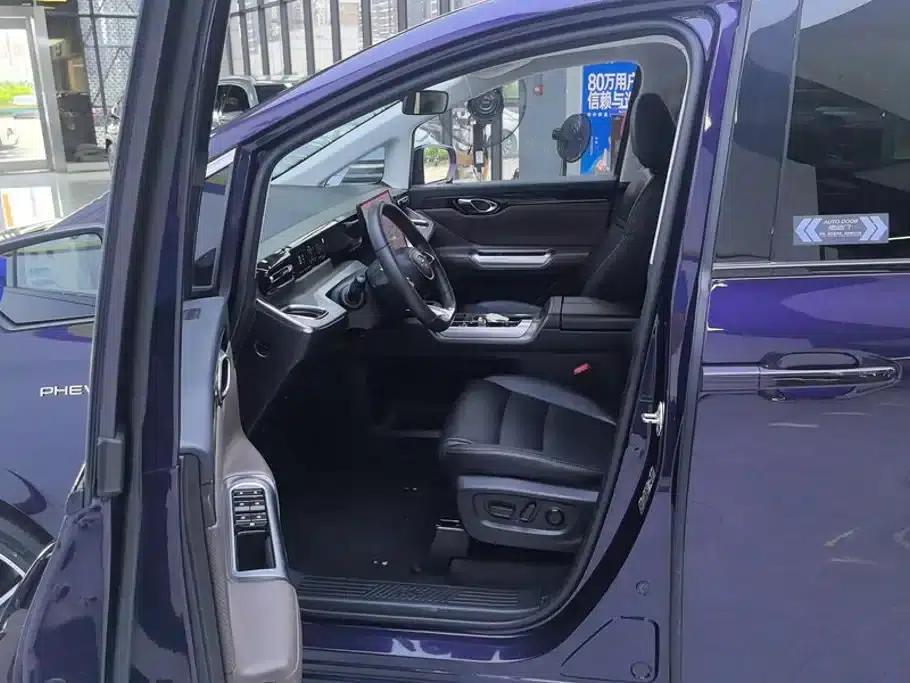 Trumpchi E8 PHEV 2024 Model 150km MAX — миниатюра 9