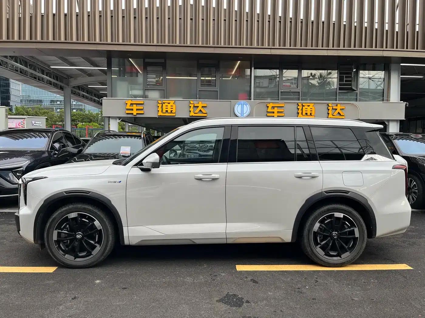 Trumpchi ES9 2024 PHEV 143km Traveler Max — миниатюра 3