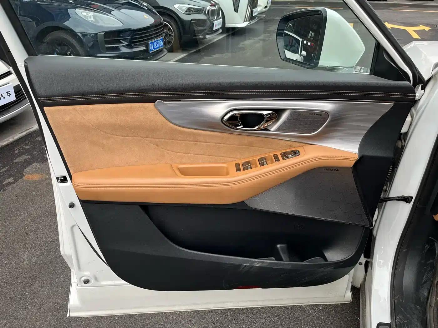 Trumpchi ES9 2024 PHEV 143km Traveler Max — миниатюра 6