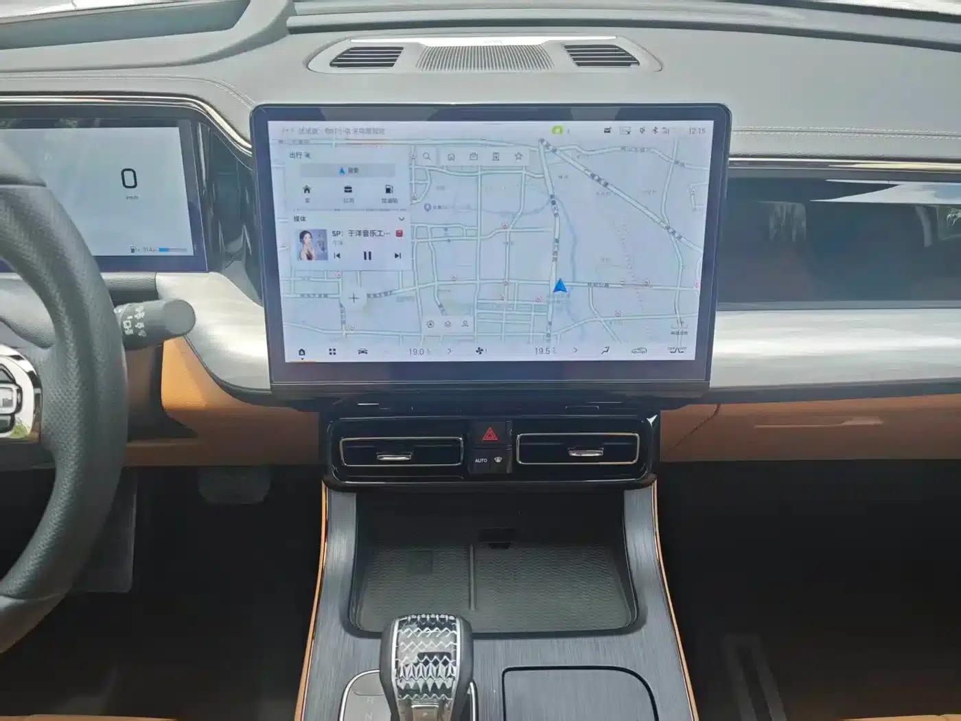 Trumpchi ES9 2024 PHEV 143km Max — миниатюра 12