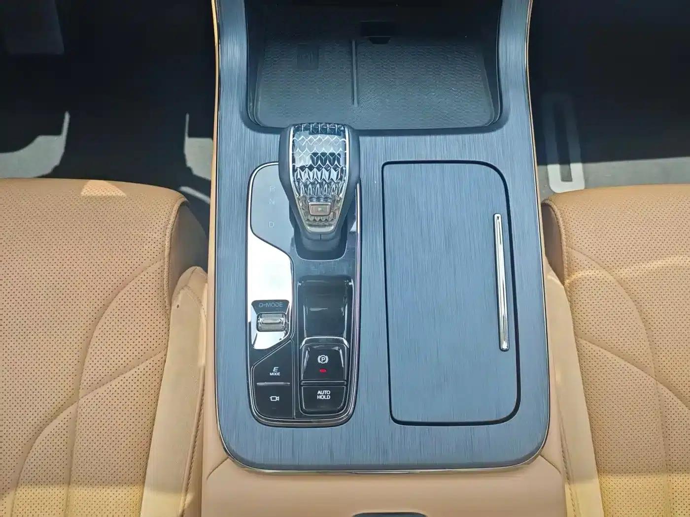 Trumpchi ES9 2024 PHEV 143km Max — миниатюра 13