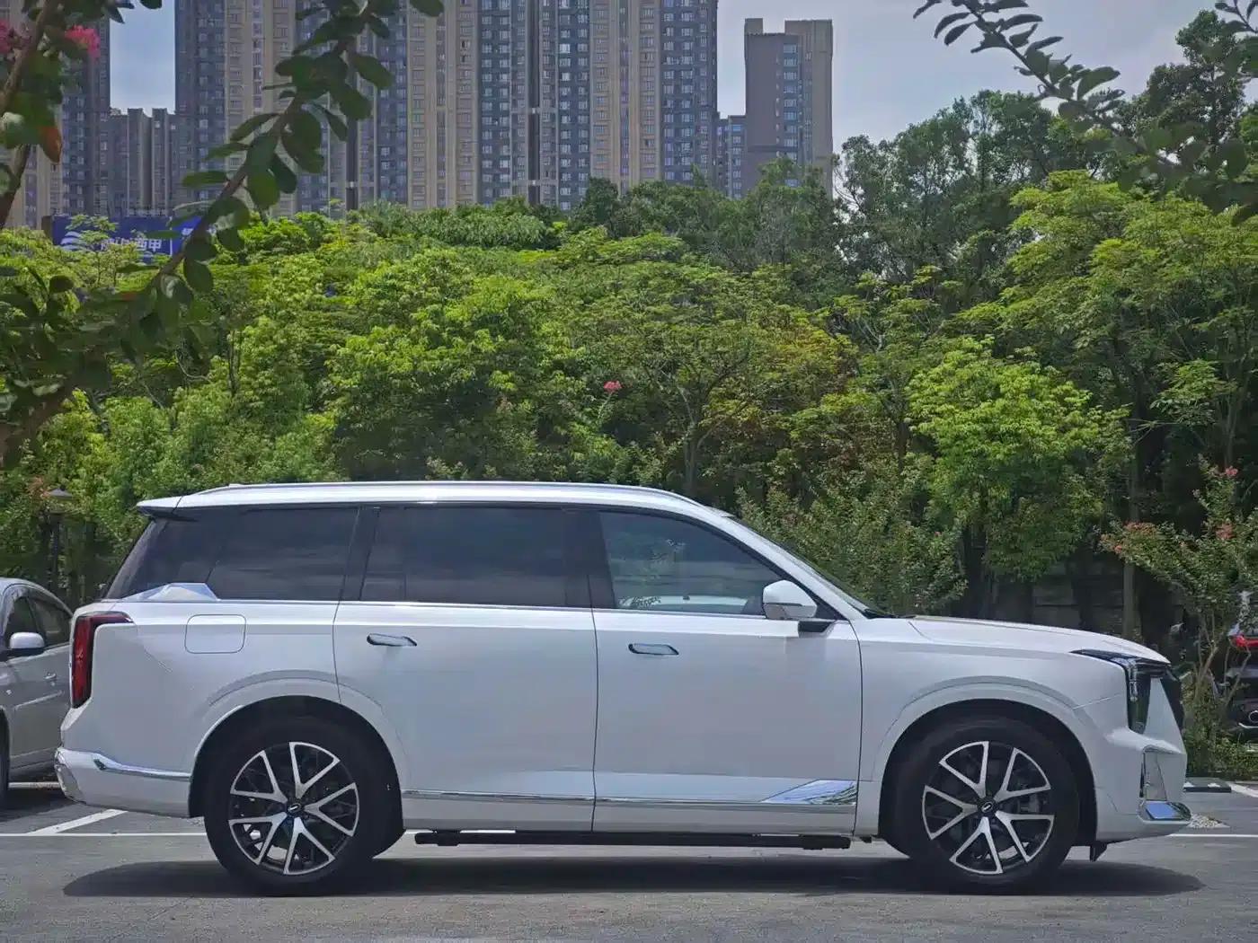 Trumpchi ES9 2024 PHEV 143km Max — миниатюра 22
