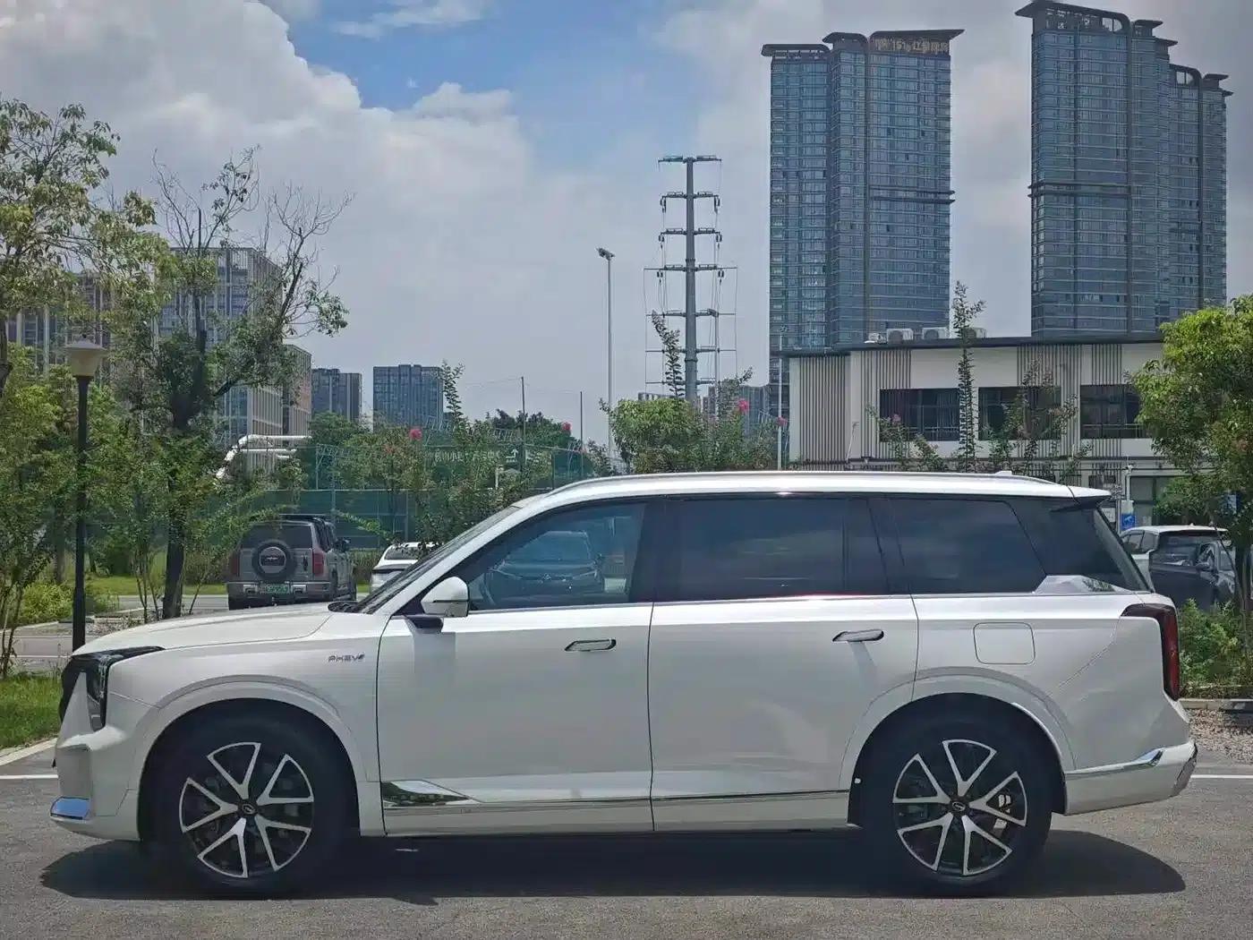 Trumpchi ES9 2024 PHEV 143km Max — миниатюра 6