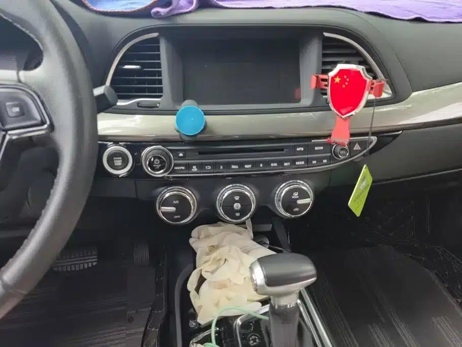 Trumpchi GA6 2016 235T DCT Elite Edition — миниатюра 13