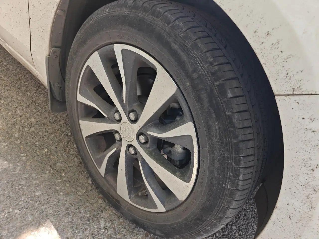 Buick Excelle GX 2019 18T Automatic Connected Elite Model China VI Standard — миниатюра 8