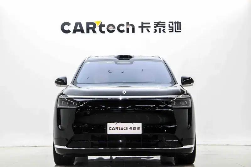 Wenjie M8 2025 Extended Range Ultra 5-Seat 4WD (192-line LiDAR) — миниатюра 2