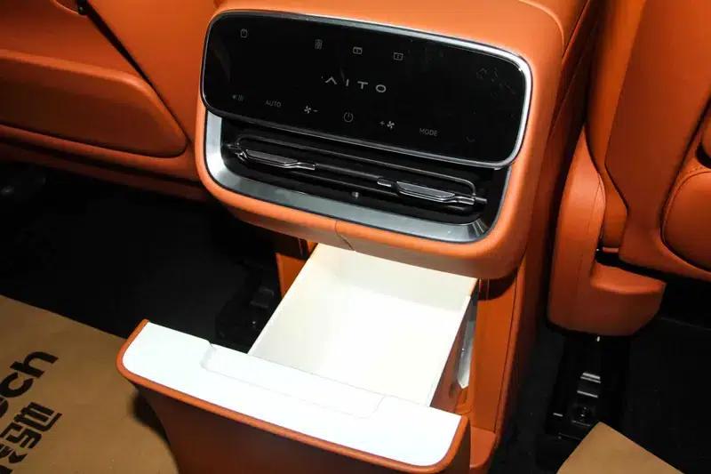 Wenjie M8 2025 Extended Range Ultra 5-Seat 4WD (192-line LiDAR) — миниатюра 14
