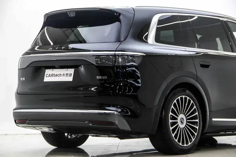 Wenjie M8 2025 Extended Range Ultra 5-Seat 4WD (192-line LiDAR) — миниатюра 19