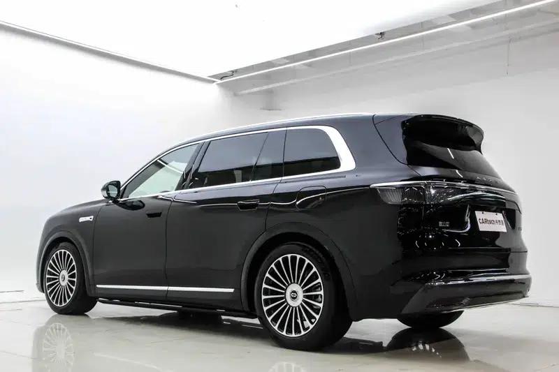 Wenjie M8 2025 Extended Range Ultra 5-Seat 4WD (192-line LiDAR) — миниатюра 4