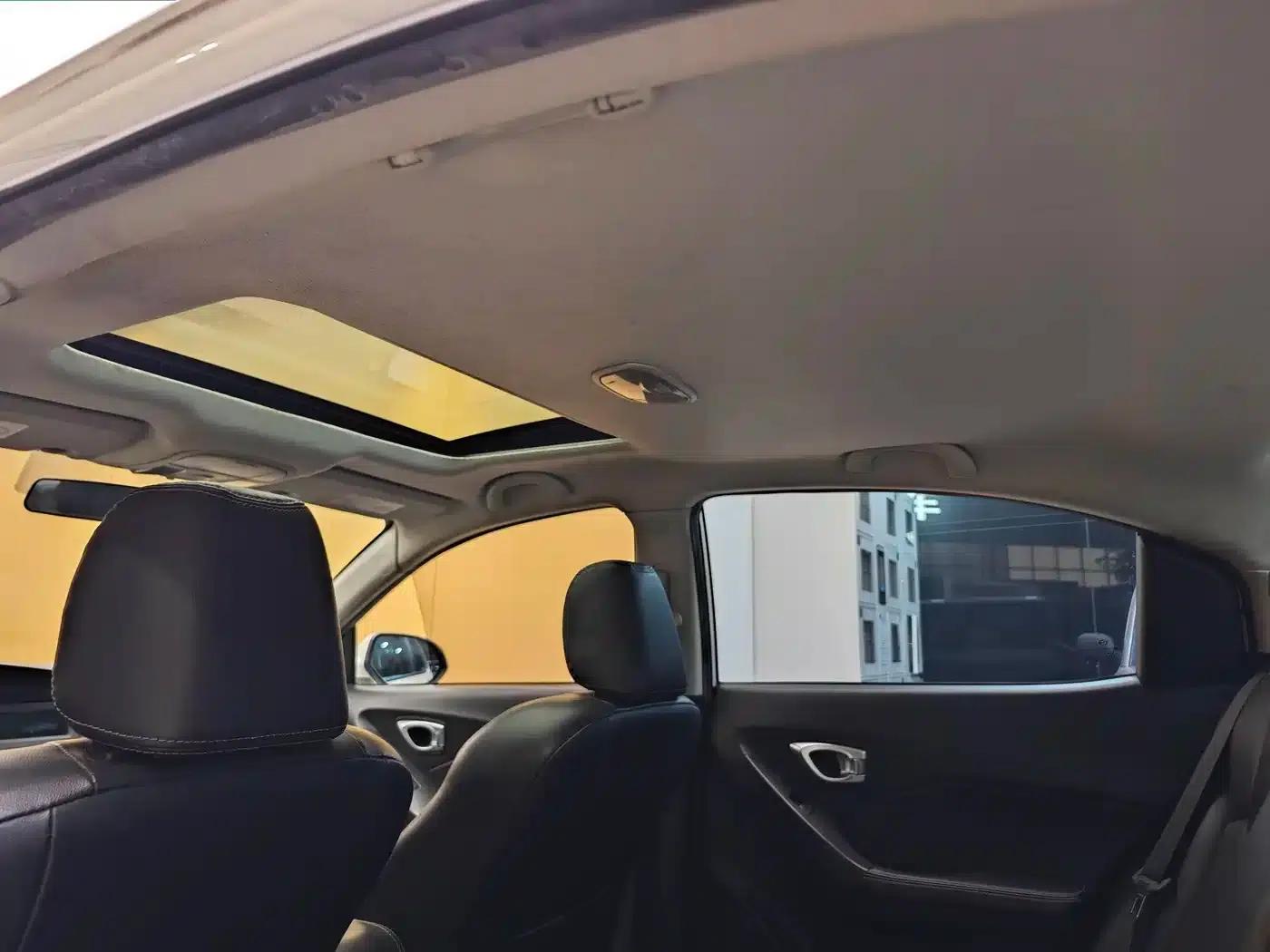 Trumpchi GA3 2013 1.6L Automatic Elite ESP Edition — миниатюра 23