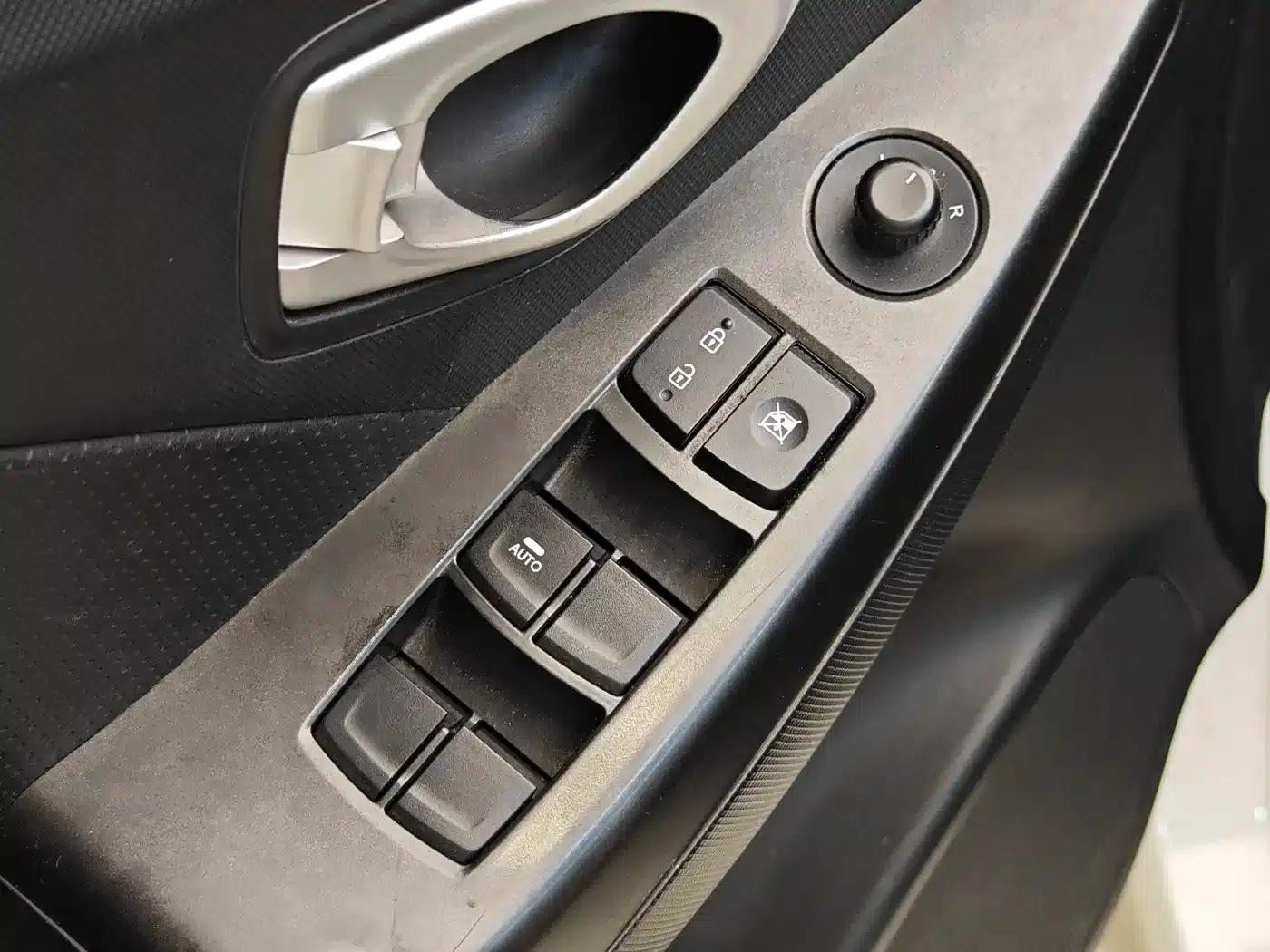 Trumpchi GA3 2013 1.6L Automatic Elite ESP Edition — миниатюра 9