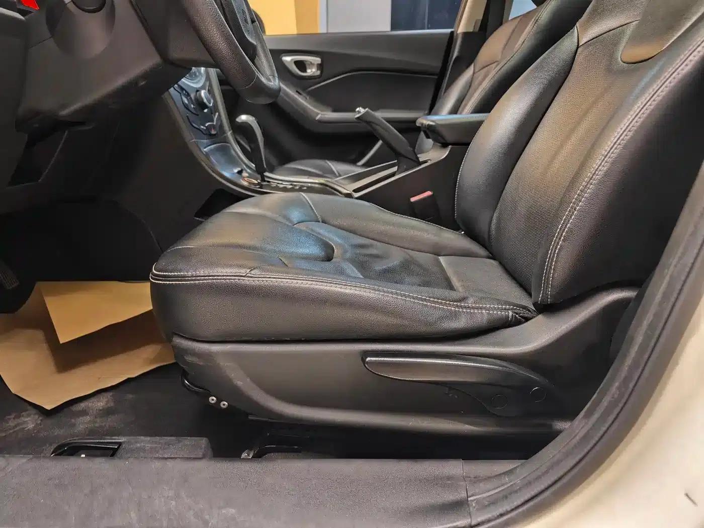 Trumpchi GA3 2013 1.6L Automatic Elite ESP Edition — миниатюра 10