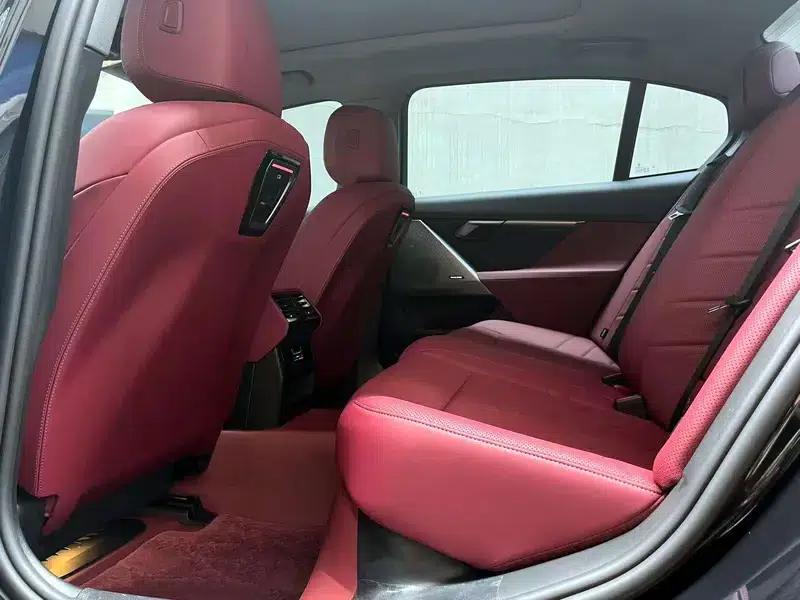 2026 BMW 5 Series 530Li xDrive M Sport Package — миниатюра 14