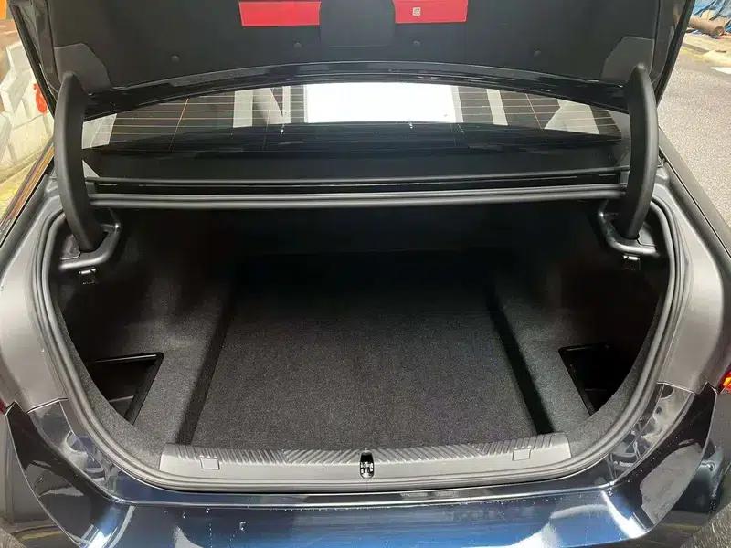 2026 BMW 5 Series 530Li xDrive M Sport Package — миниатюра 15