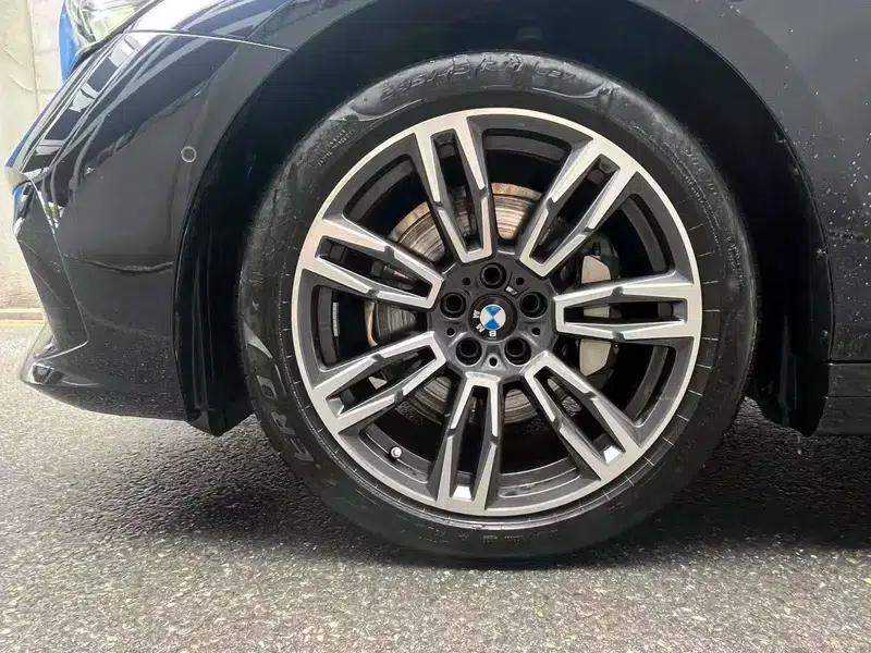 2026 BMW 5 Series 530Li xDrive M Sport Package — миниатюра 9