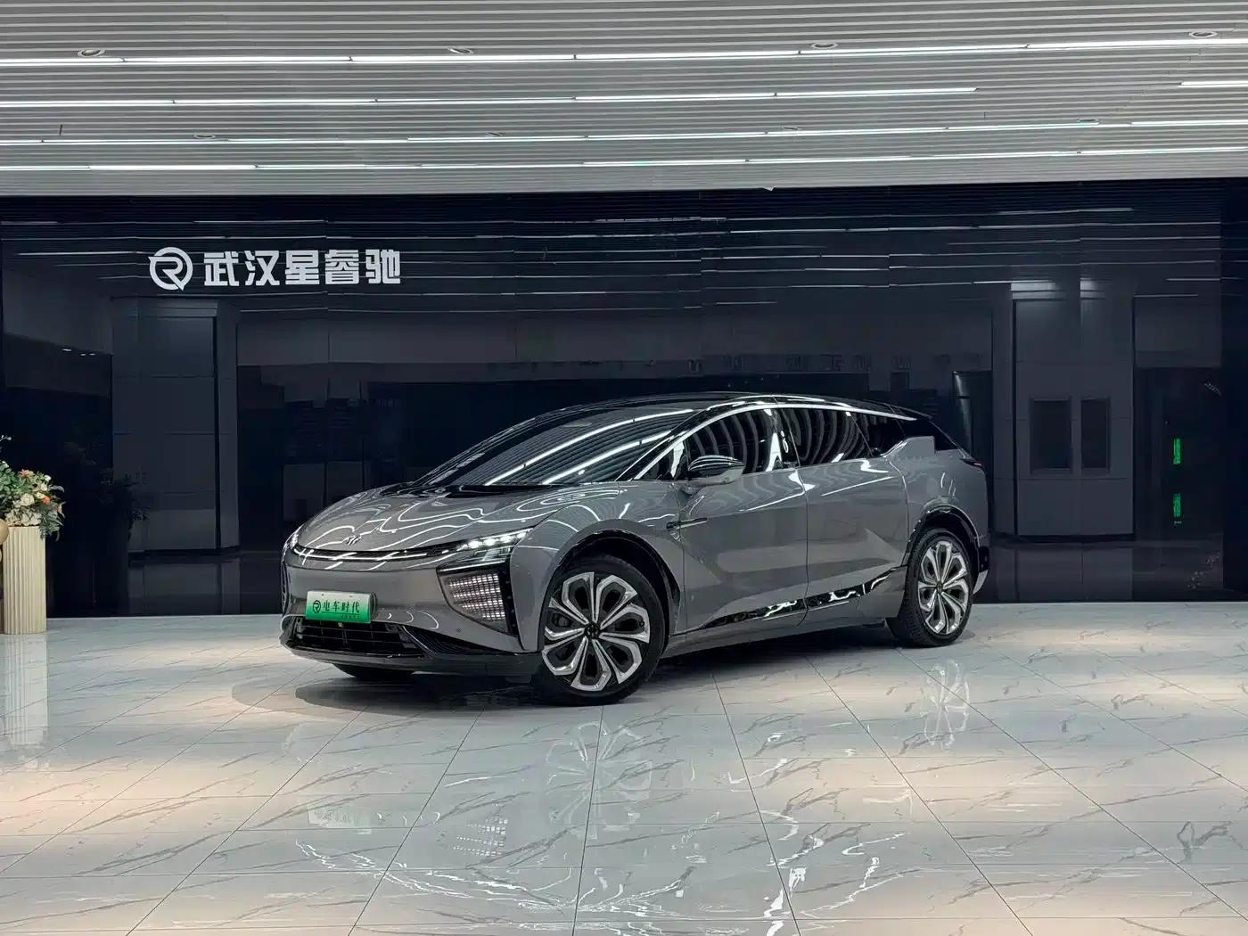 HiPhi X 2021 Flagship Edition 6-seater — миниатюра 1