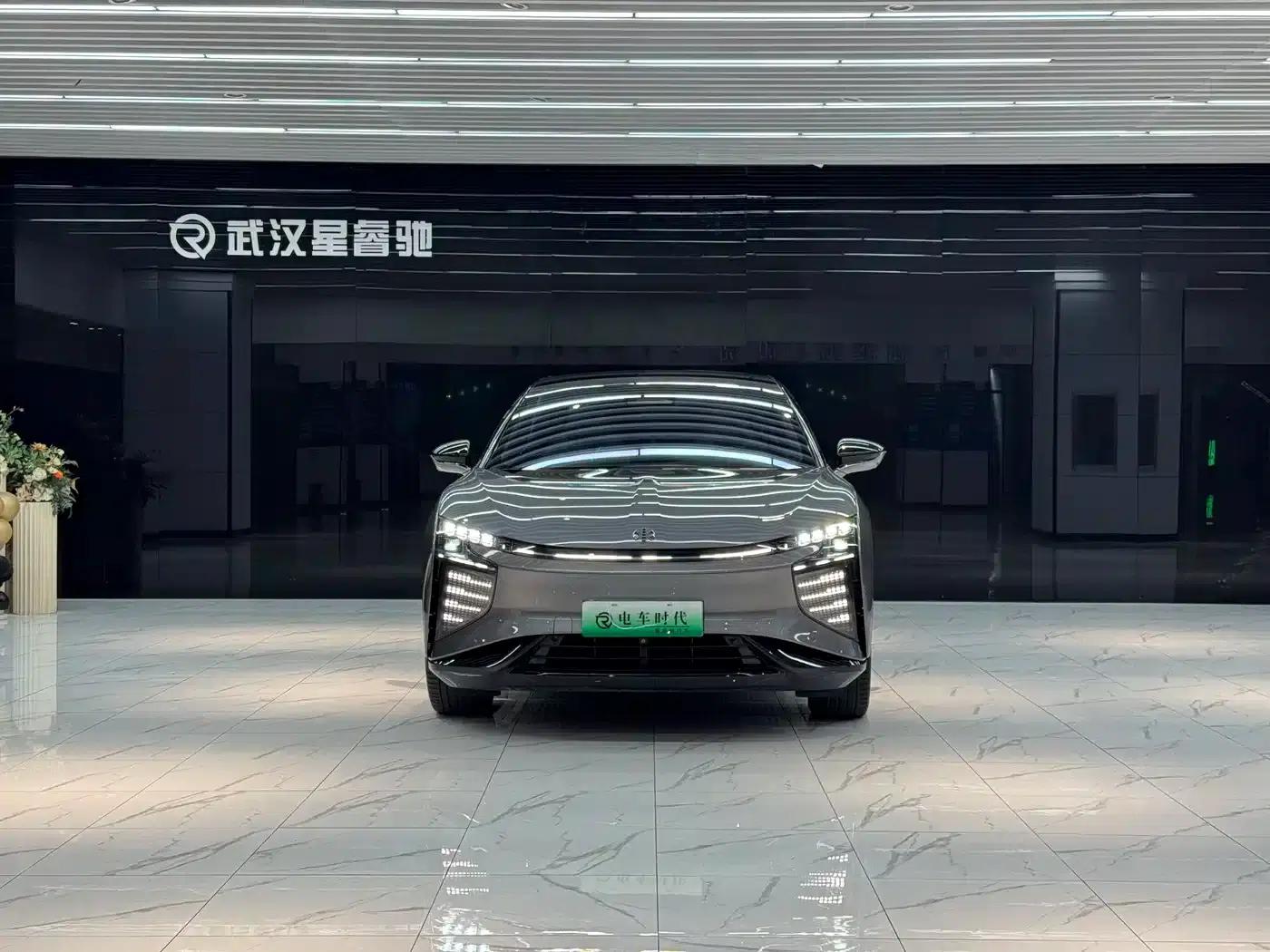 HiPhi X 2021 Flagship Edition 6-seater — миниатюра 2