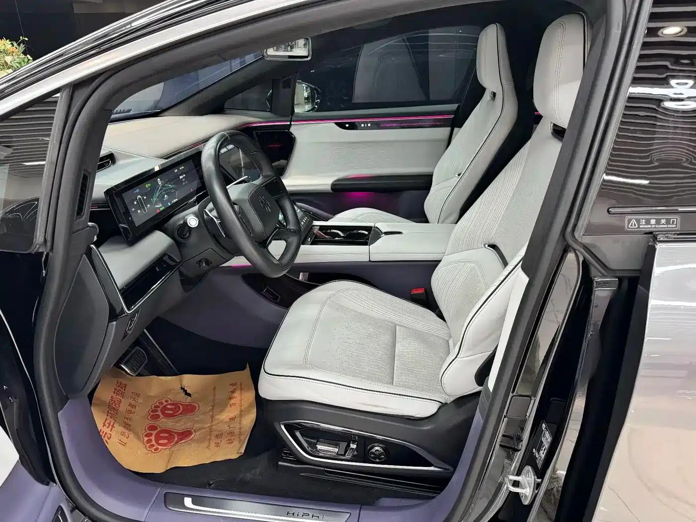 HiPhi X 2021 Flagship Edition 6-seater — миниатюра 15