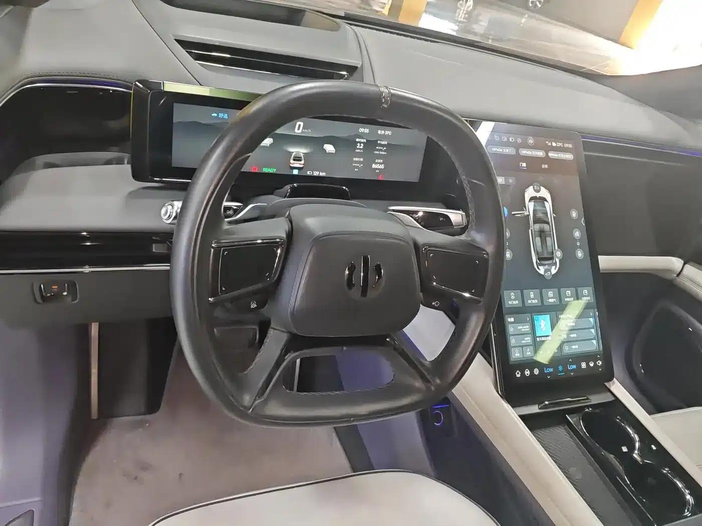 HiPhi X 2021 Luxury 6-seater — миниатюра 11