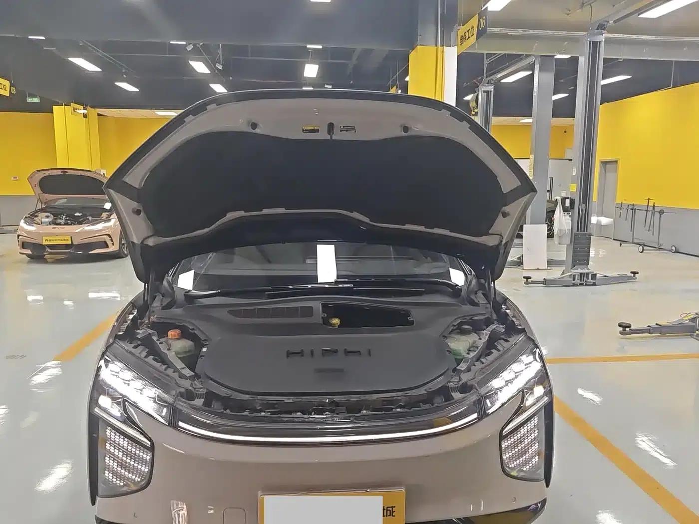 HiPhi X 2021 Luxury 6-seater — миниатюра 16