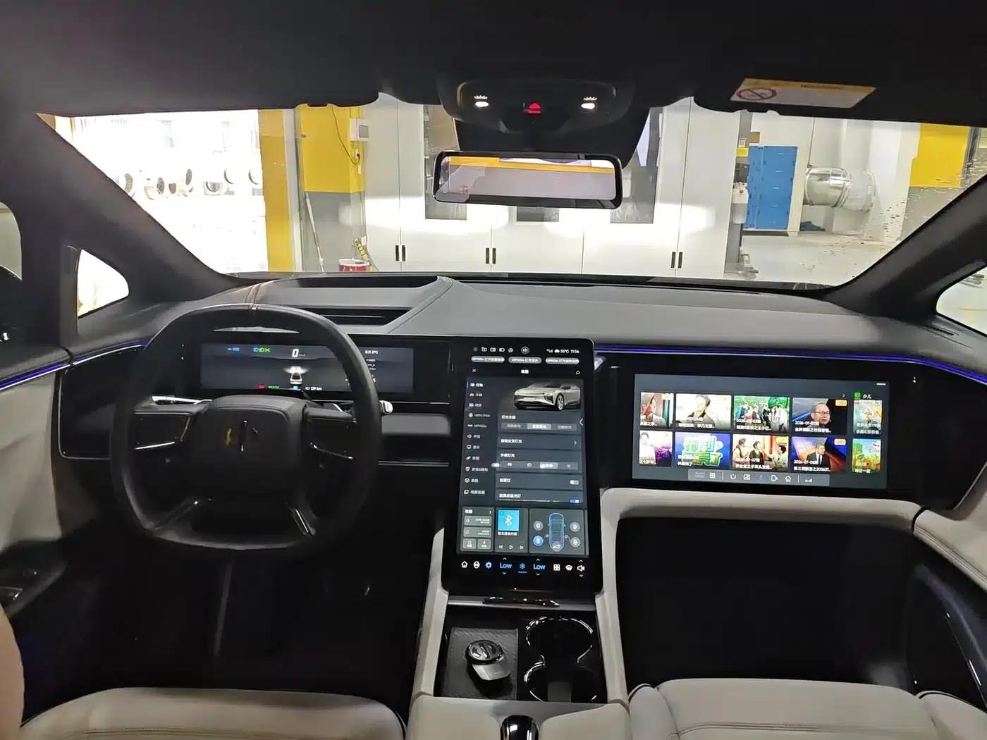 HiPhi X 2021 Luxury 6-seater — миниатюра 10