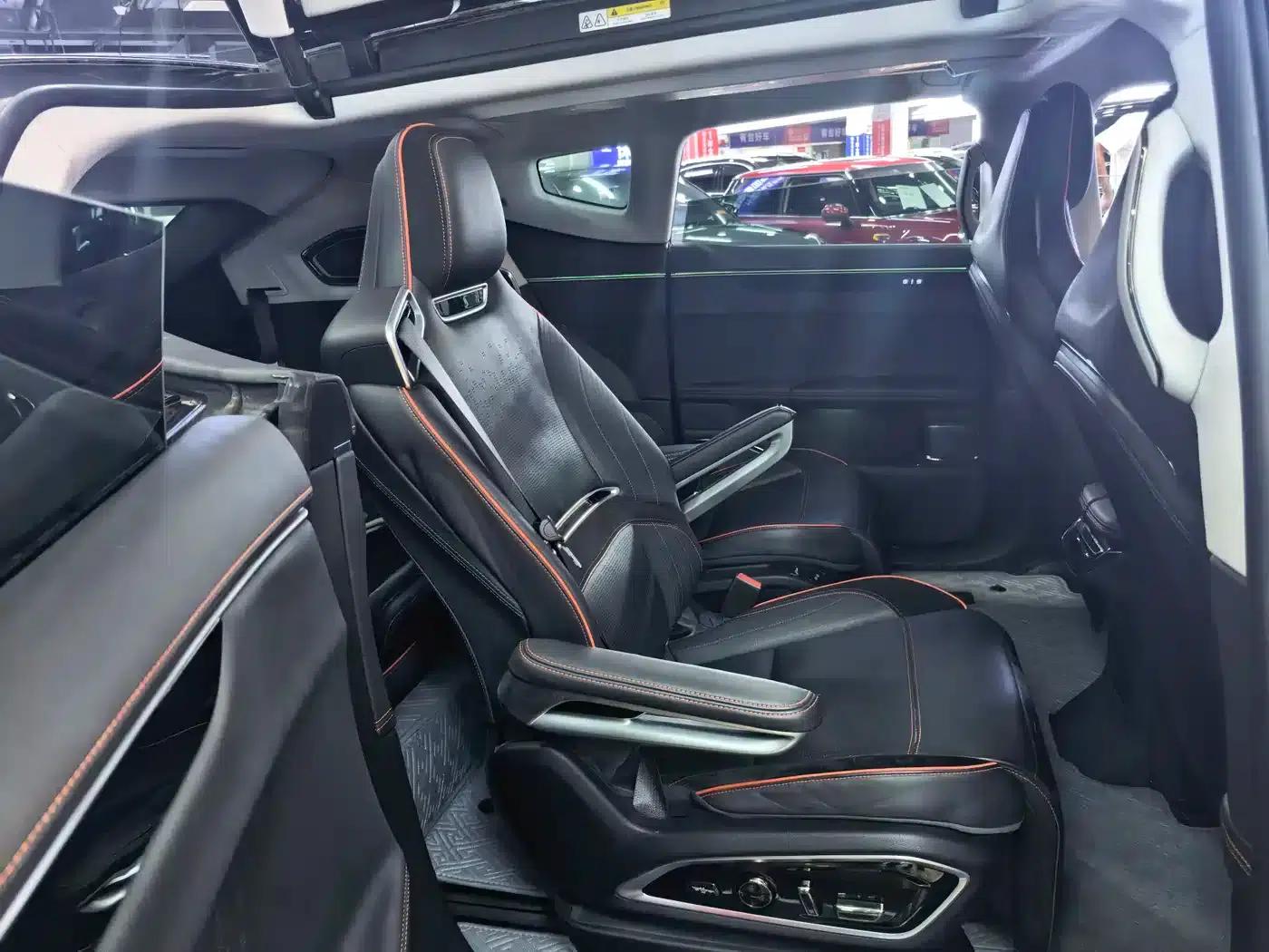 HiPhi X 2021 Founder Edition 6-seater — миниатюра 4