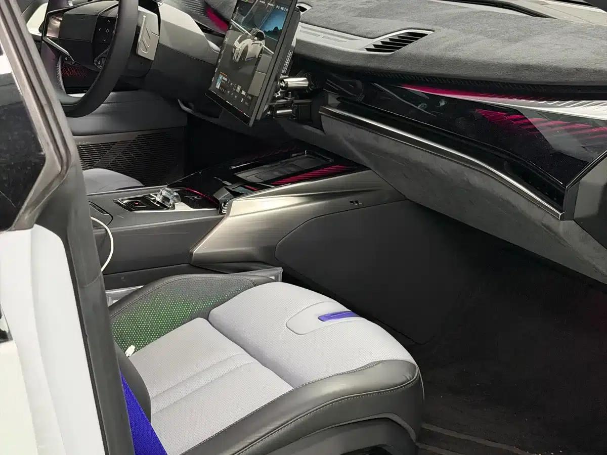 HiPhi Z 2023 Five-Seat Version — миниатюра 15