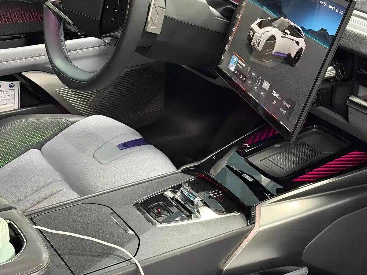 HiPhi Z 2023 Five-Seat Version — миниатюра 16