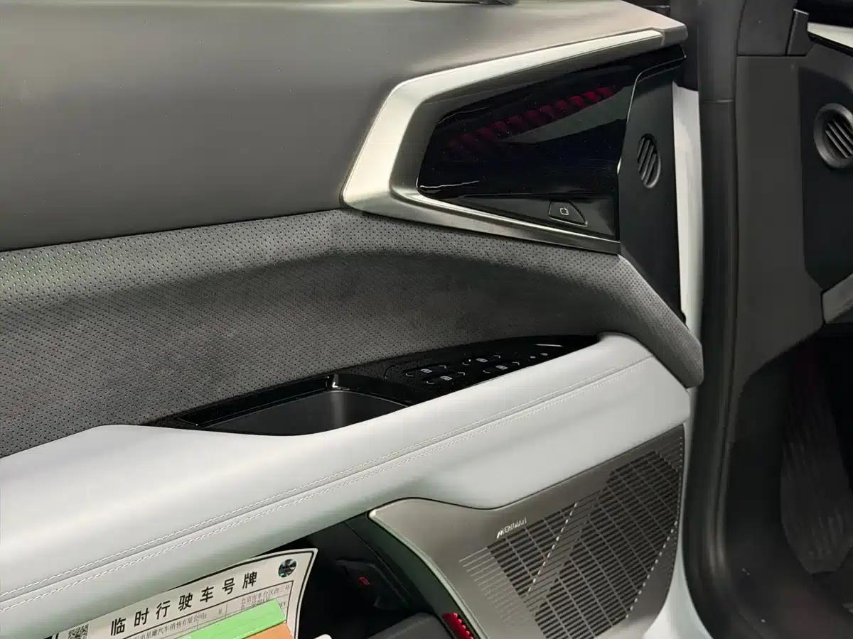 HiPhi Z 2023 Five-Seat Version — миниатюра 8