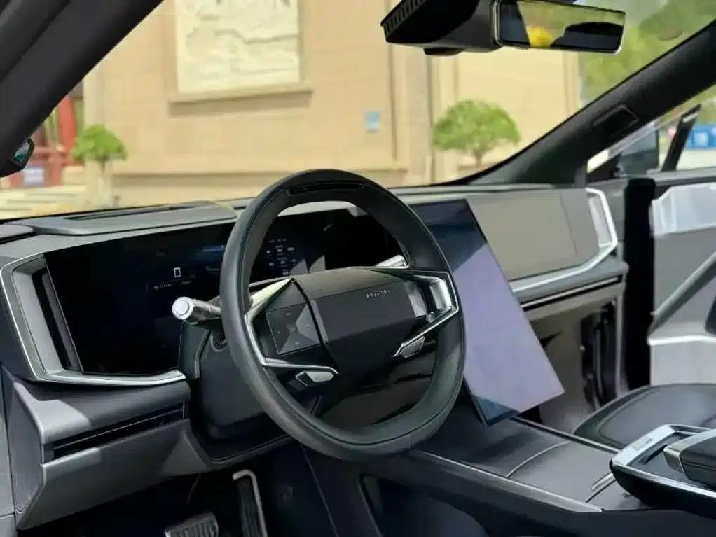 HiPhi Y 2023 560km Pioneer Edition — миниатюра 8