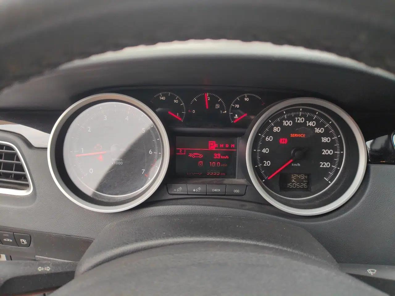 Peugeot 508 2012 2.0L Automatic Smart Enjoyment Version — миниатюра 11
