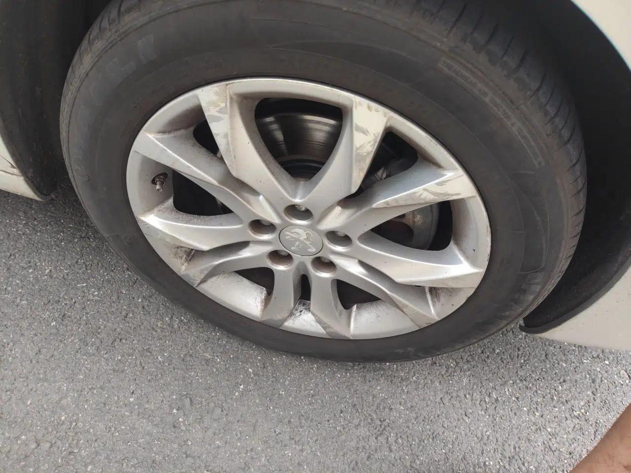 Peugeot 508 2012 2.0L Automatic Smart Enjoyment Version — миниатюра 8