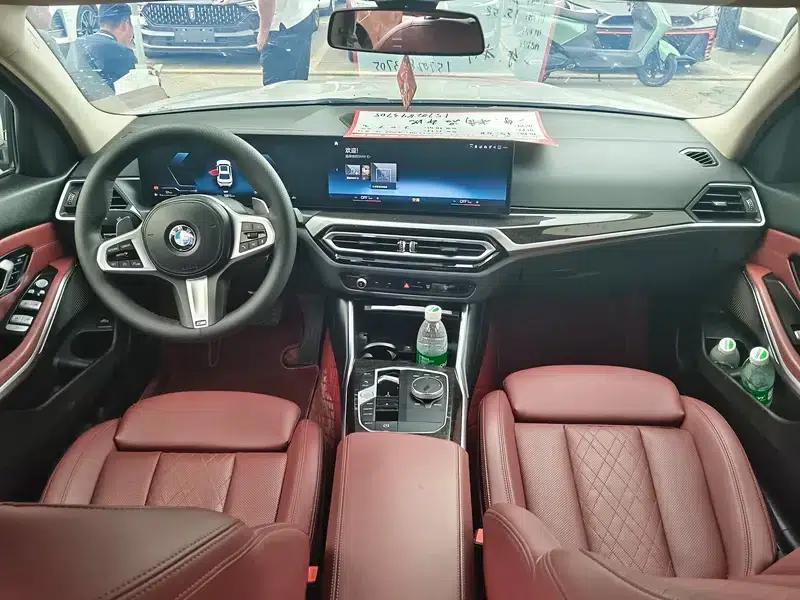 2023 BMW 3 Series 320i M Sport Package — миниатюра 8