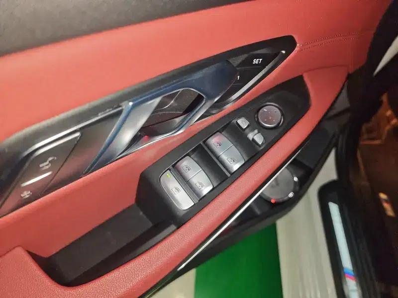 2021 BMW 3 Series 330i M Sport Shadow Edition — миниатюра 15