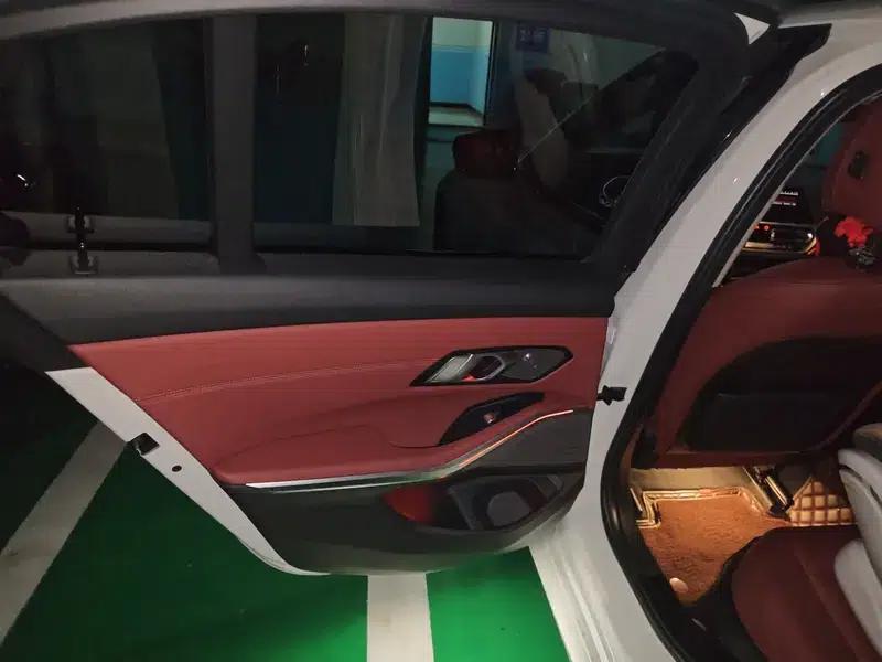 2021 BMW 3 Series 330i M Sport Shadow Edition — миниатюра 17