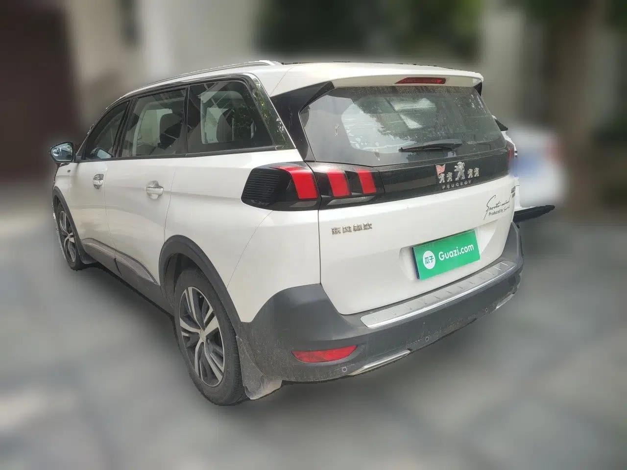 Peugeot 5008 2017 350THP 7-Seater Elite Edition — миниатюра 4