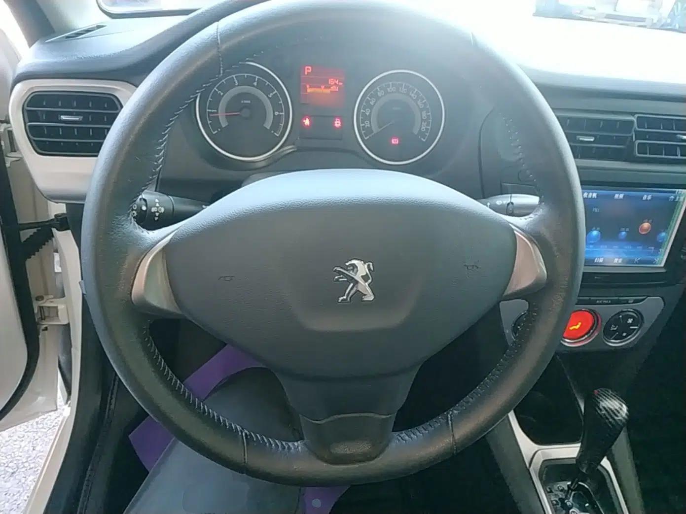 Peugeot 301 2014 1.6L Automatic Luxury Edition — миниатюра 13
