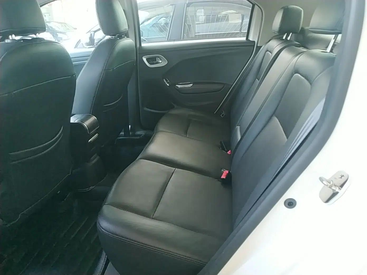 Peugeot 301 2014 1.6L Automatic Luxury Edition — миниатюра 20