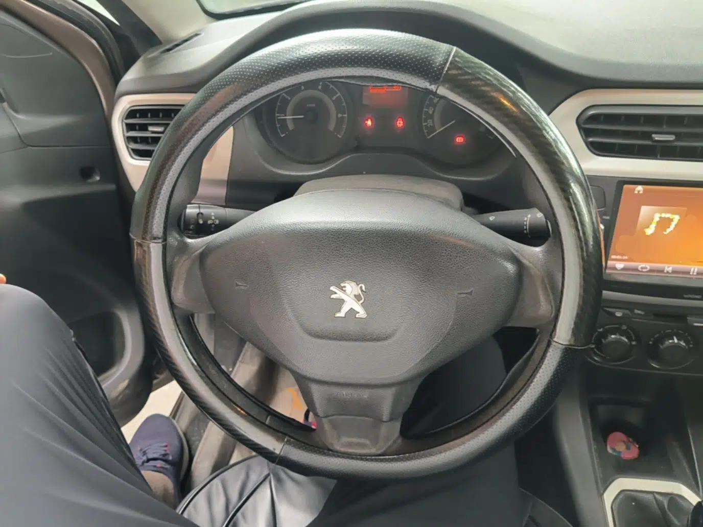 Peugeot 301 2014 1.6L Manual Comfort Edition — миниатюра 18