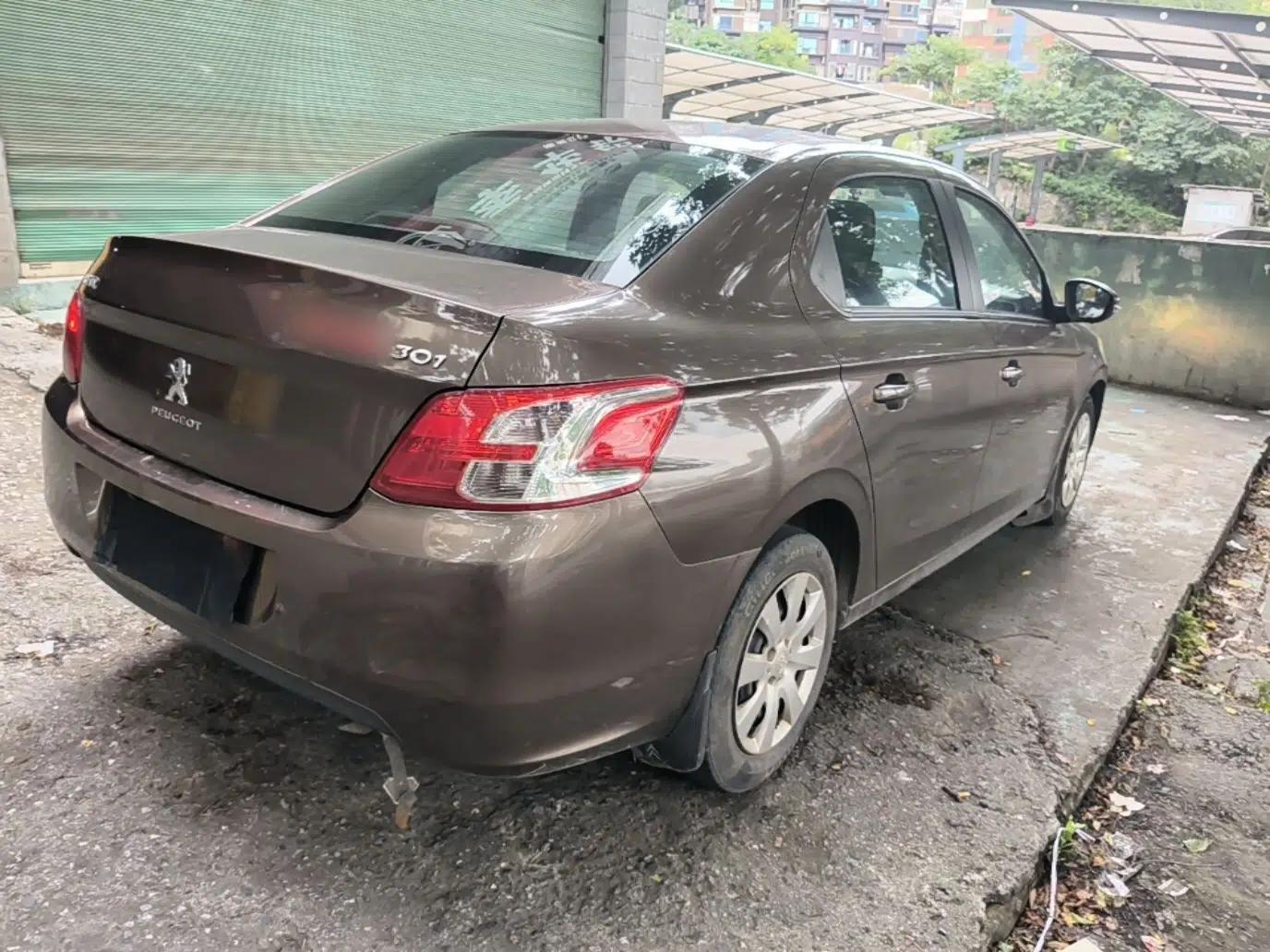 Peugeot 301 2014 1.6L Manual Comfort Edition — миниатюра 6