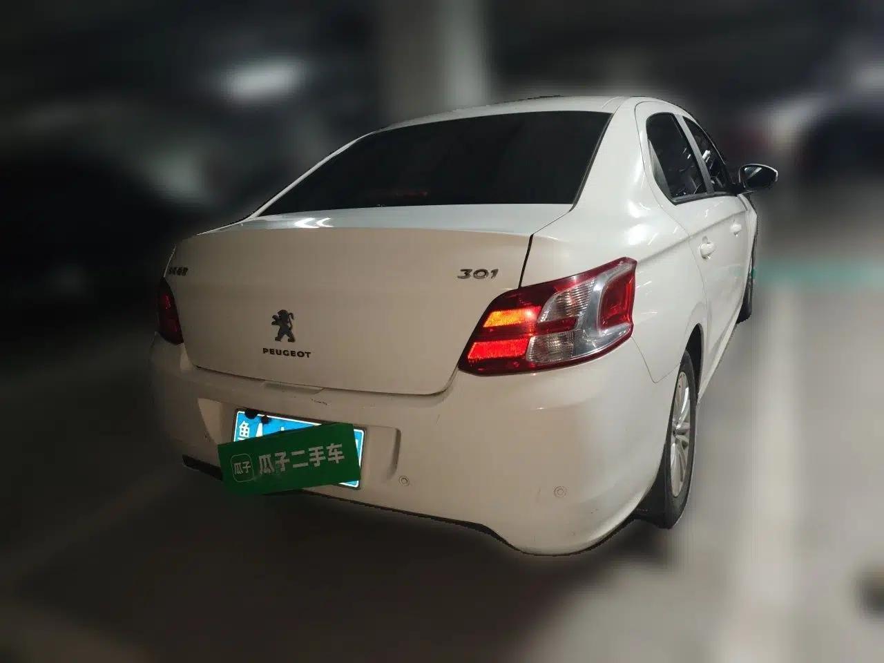 Peugeot 301 2014 1.6L Automatic Comfort Edition — миниатюра 5